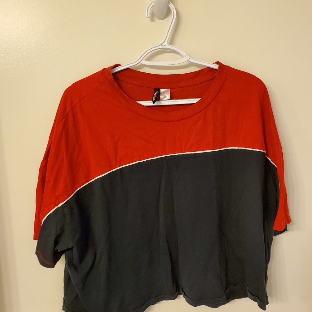 Red and Blue H&M crop top